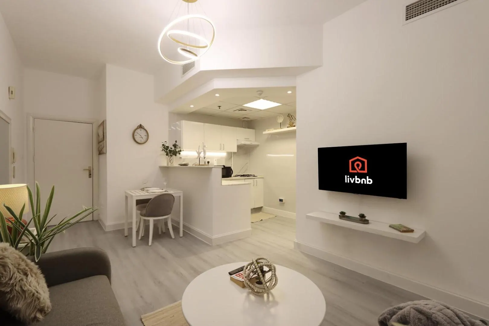 Livbnb - Casa Aruri,1B Marina Escape Near Metro, Mall And Promenade Dubai