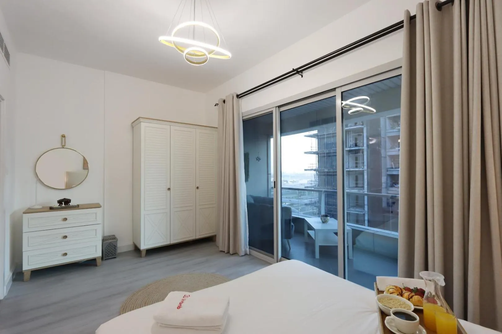 Livbnb - Casa Aruri,1B Marina Escape Near Metro, Mall And Promenade Dubai