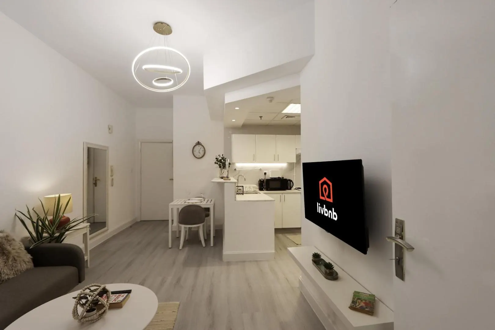Livbnb - Casa Aruri,1B Marina Escape Near Metro, Mall And Promenade Dubai Apartment